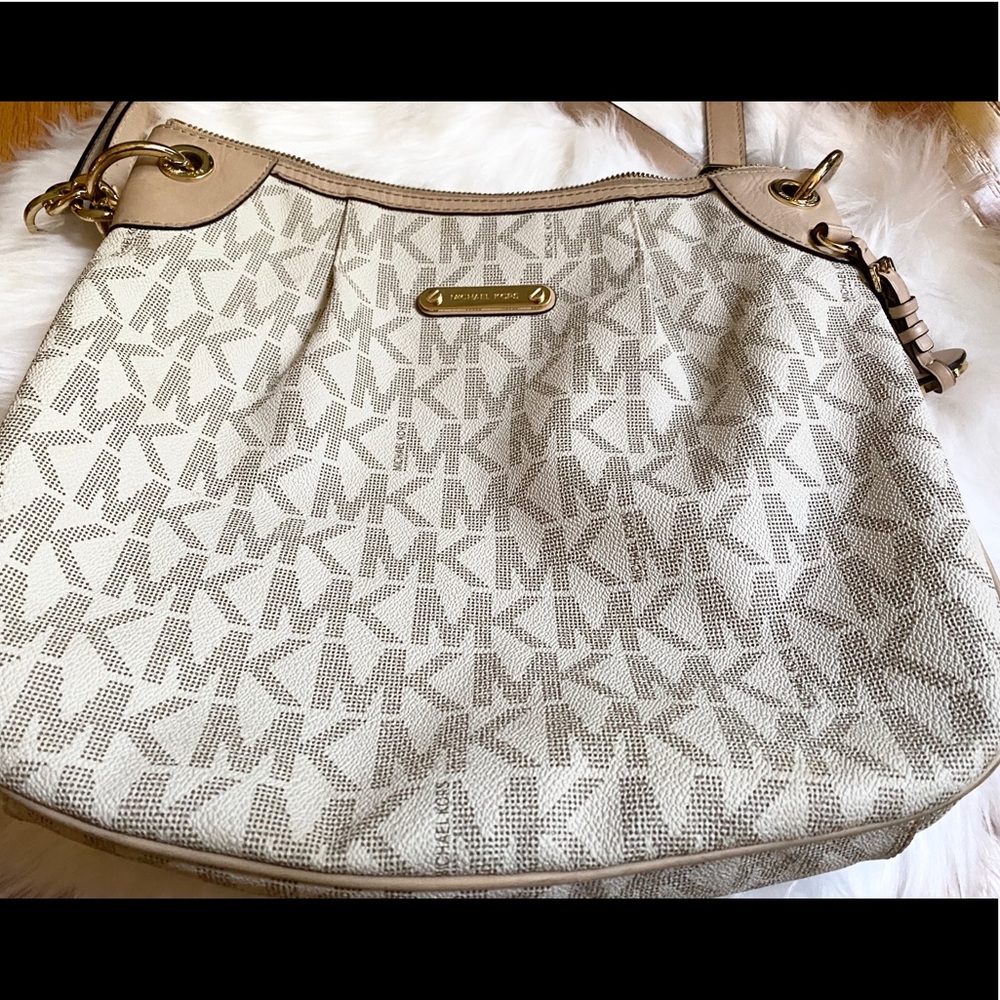Authentic Michael Kors Large Messenger Bag